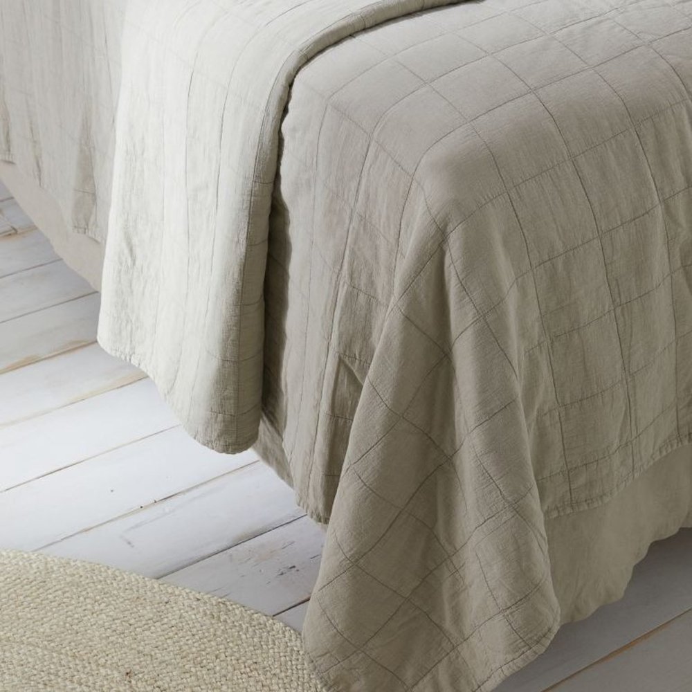 H&M Light Beige Twin XL Quilted Bedspread